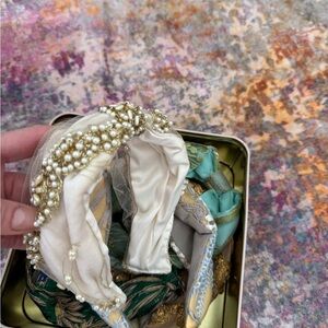 Chic Pearl-Embellished Cream Headband